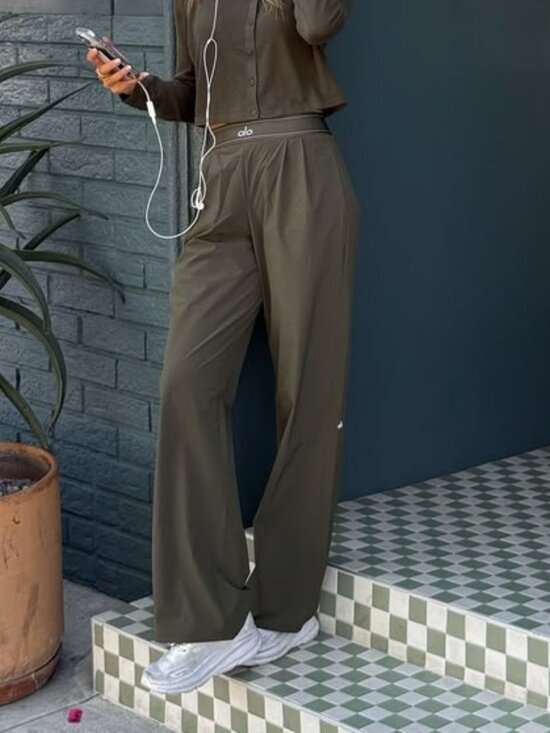Alo Yoga Pants - Brand new Alo Yoga Suit Up Trouser Olive🍃regular fit 30-inch inseam length 🖤